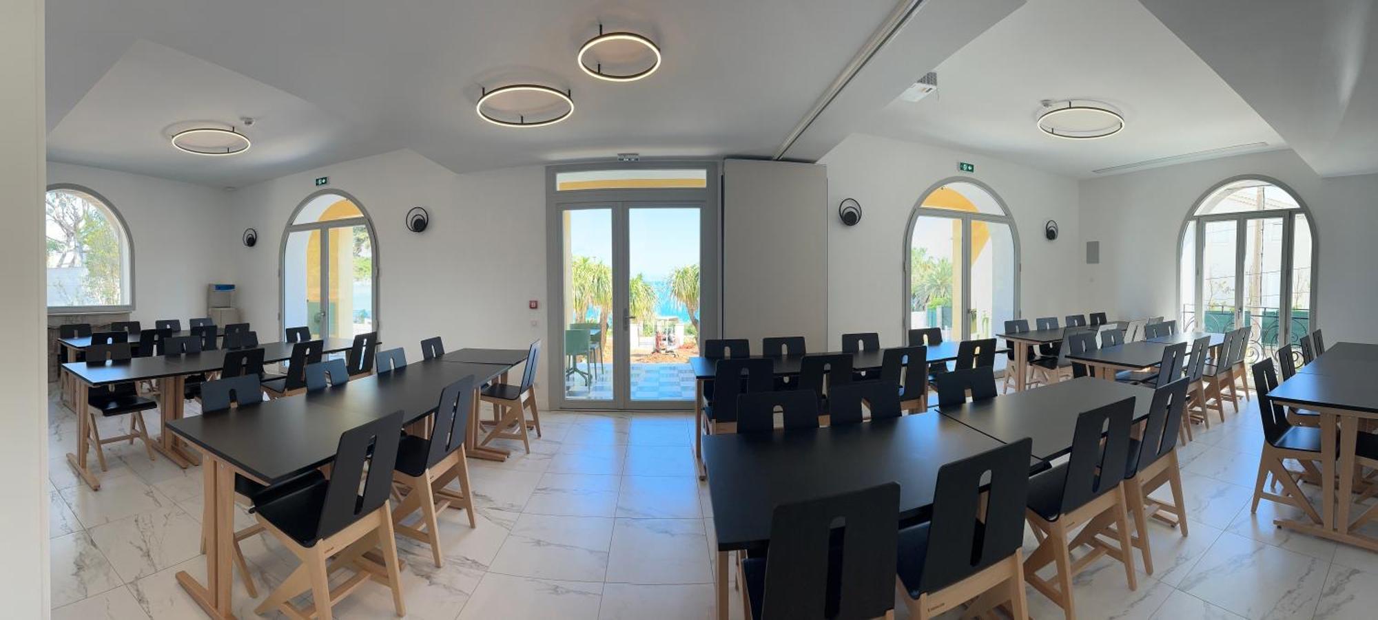 Caravelle 60 Hostel Antibes