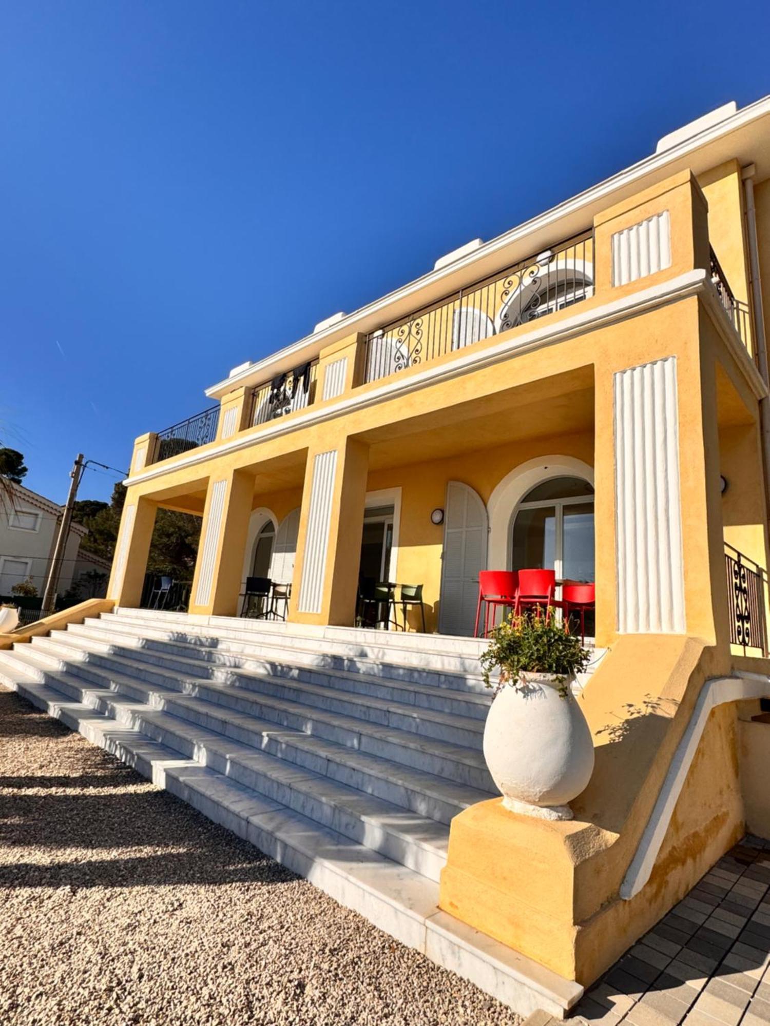 Caravelle 60 Hostel